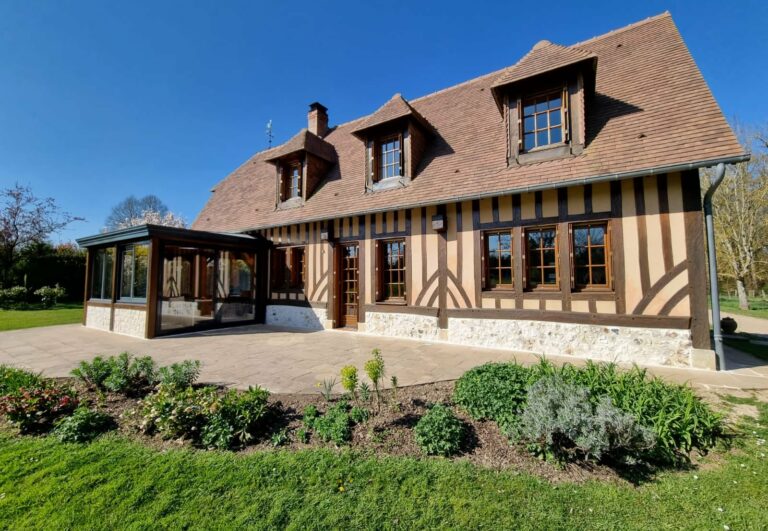 Maison Anglo Normande dans un très belle environnement, proche d’une forêt
