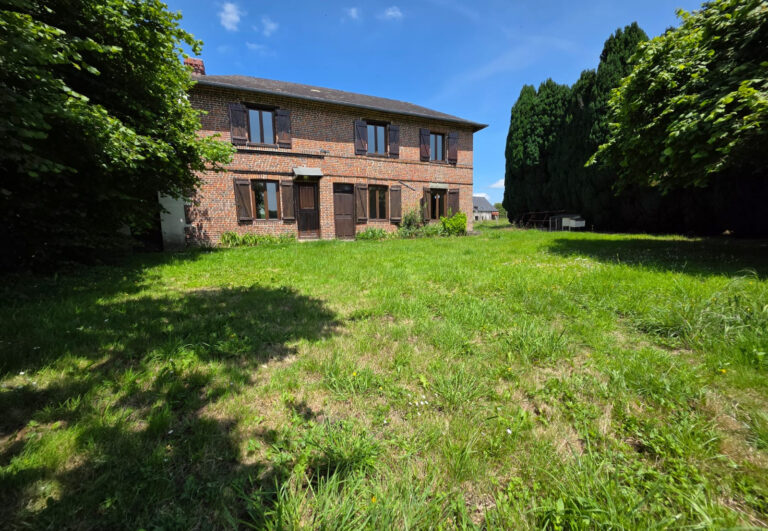 Maison en brique à vendre entre Cormeilles et Bernay   Calme, nature et authenticité