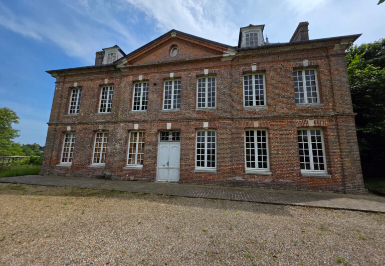 Maison de Maître, située à 10 minutes de Honfleur.